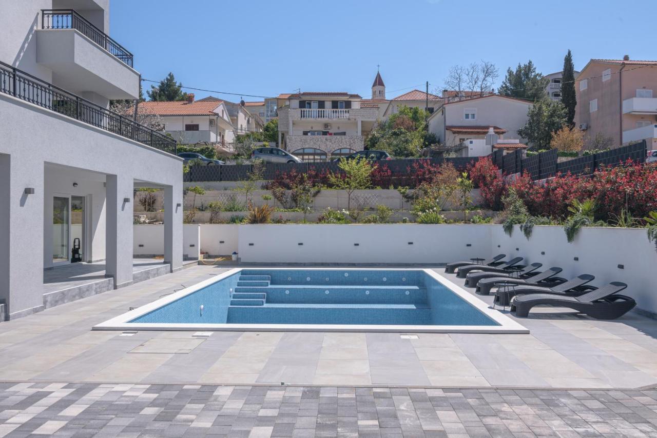 Villa Barbara & Zoran With Heated Swimming Pool Seget Vranjica Extérieur photo