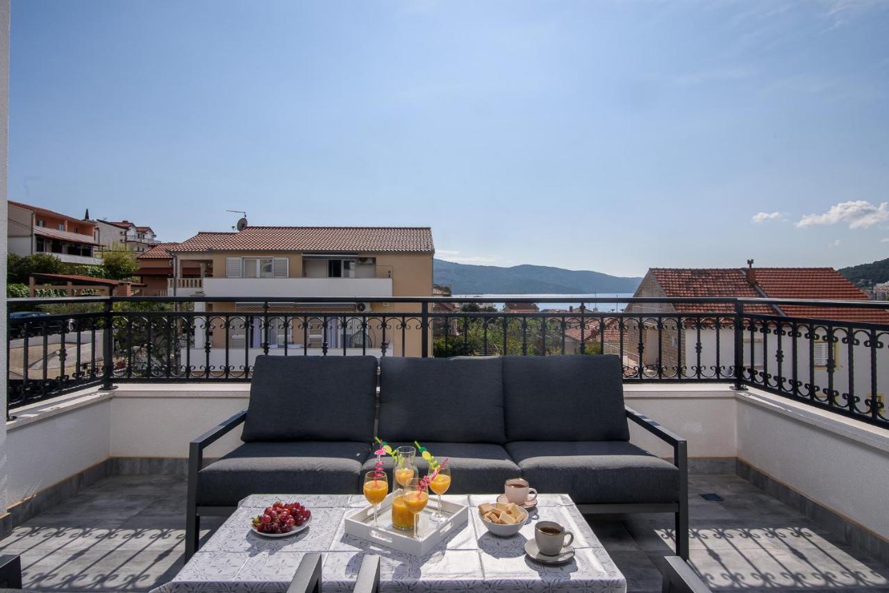 Villa Barbara & Zoran With Heated Swimming Pool Seget Vranjica Extérieur photo