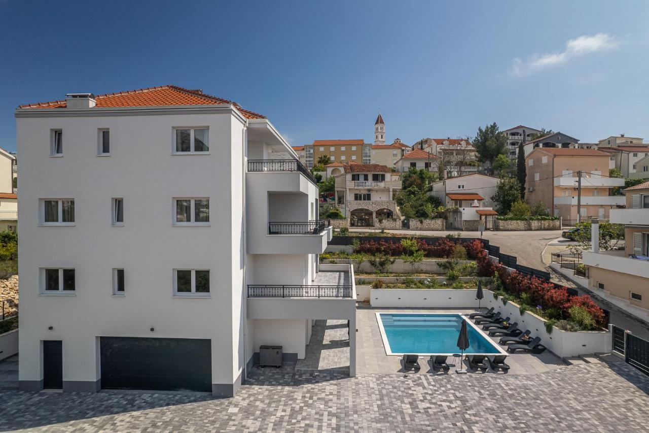Villa Barbara & Zoran With Heated Swimming Pool Seget Vranjica Extérieur photo