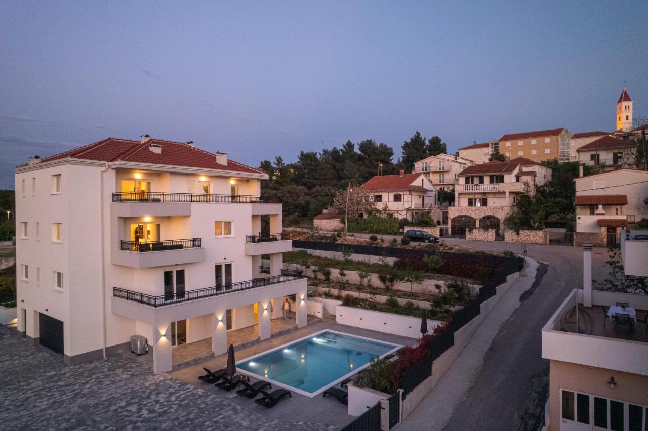 Villa Barbara & Zoran With Heated Swimming Pool Seget Vranjica Extérieur photo