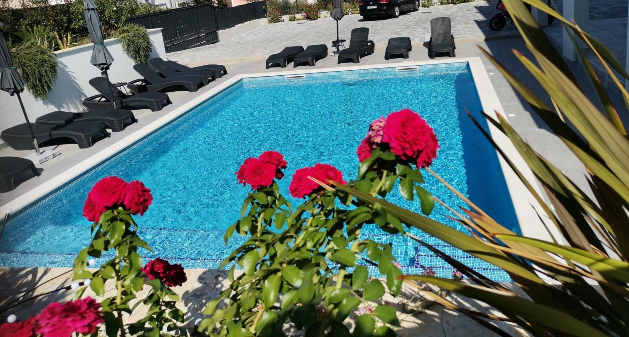 Villa Barbara & Zoran With Heated Swimming Pool Seget Vranjica Extérieur photo